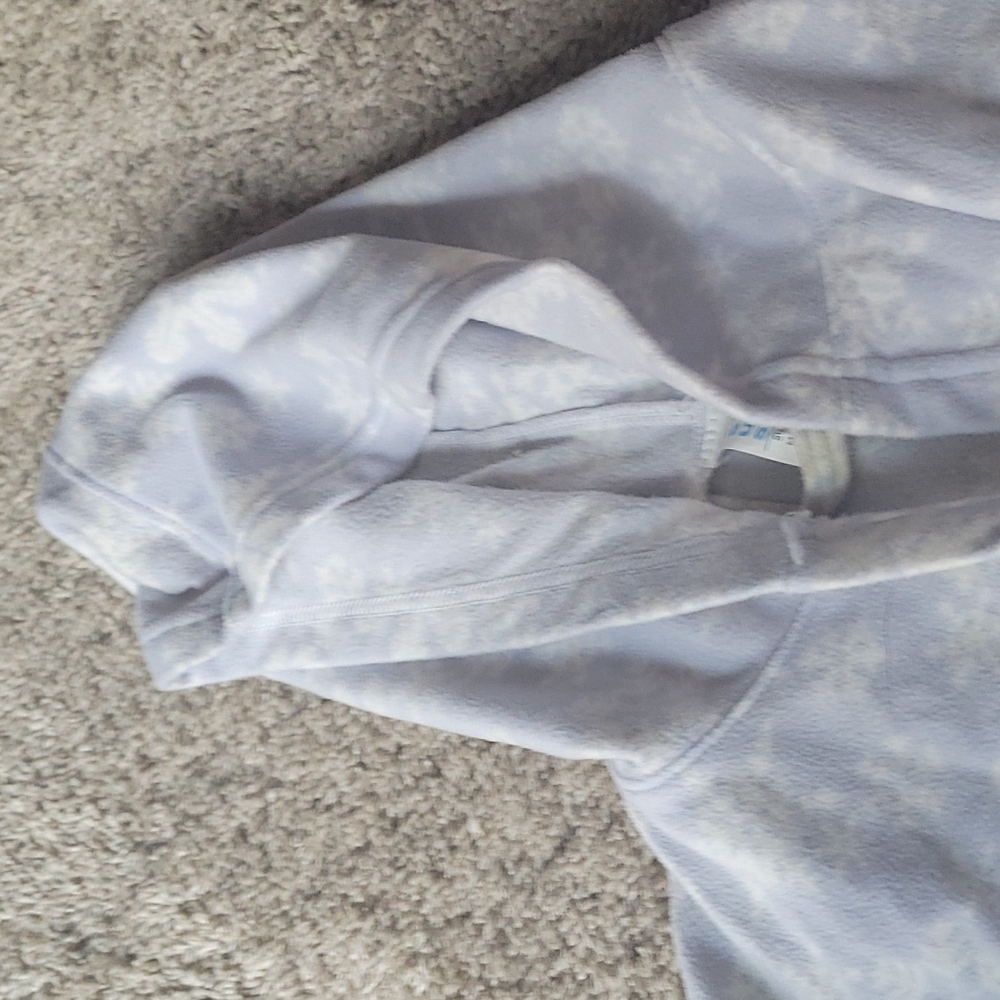 Robe - Picture 5 of 9